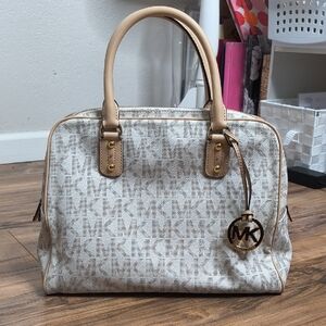 Michael Kors Beige Shoulder Bag
